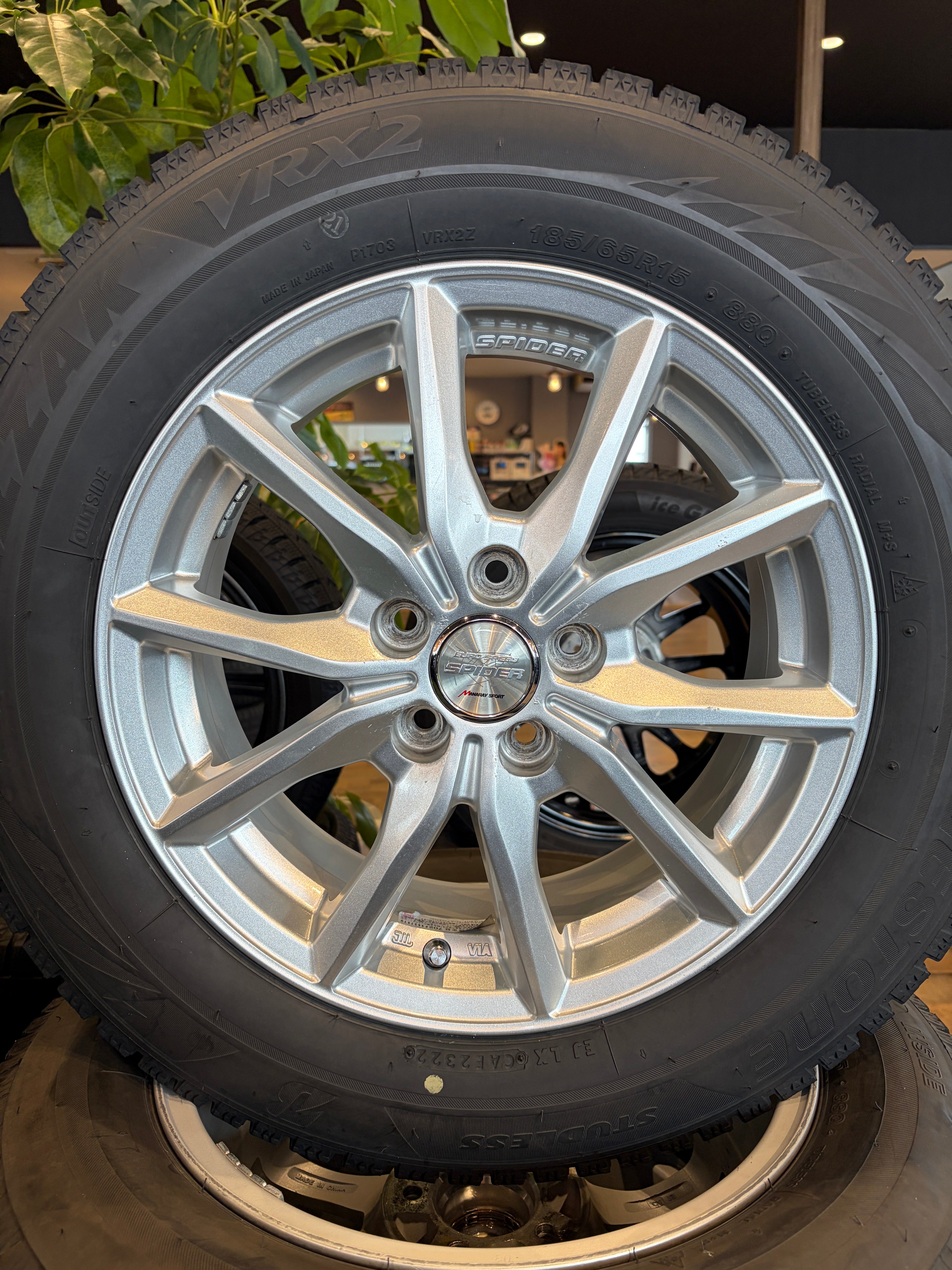 F15-0094 ブリヂストン ﾌﾞﾘｻﾞｯｸ VRX2 185/65R15 スタッドレス 10系 