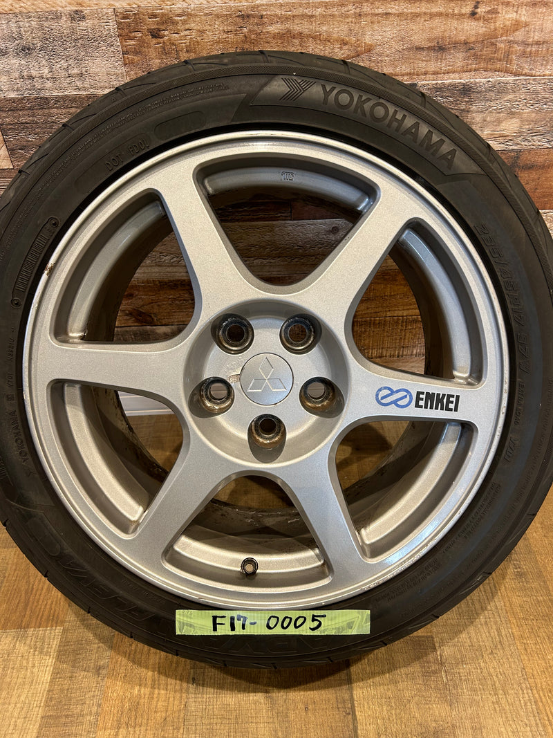 ギャラリービューアに画像をロードする, F17-0005ヨコハマ ADVAN V701 235/45R17