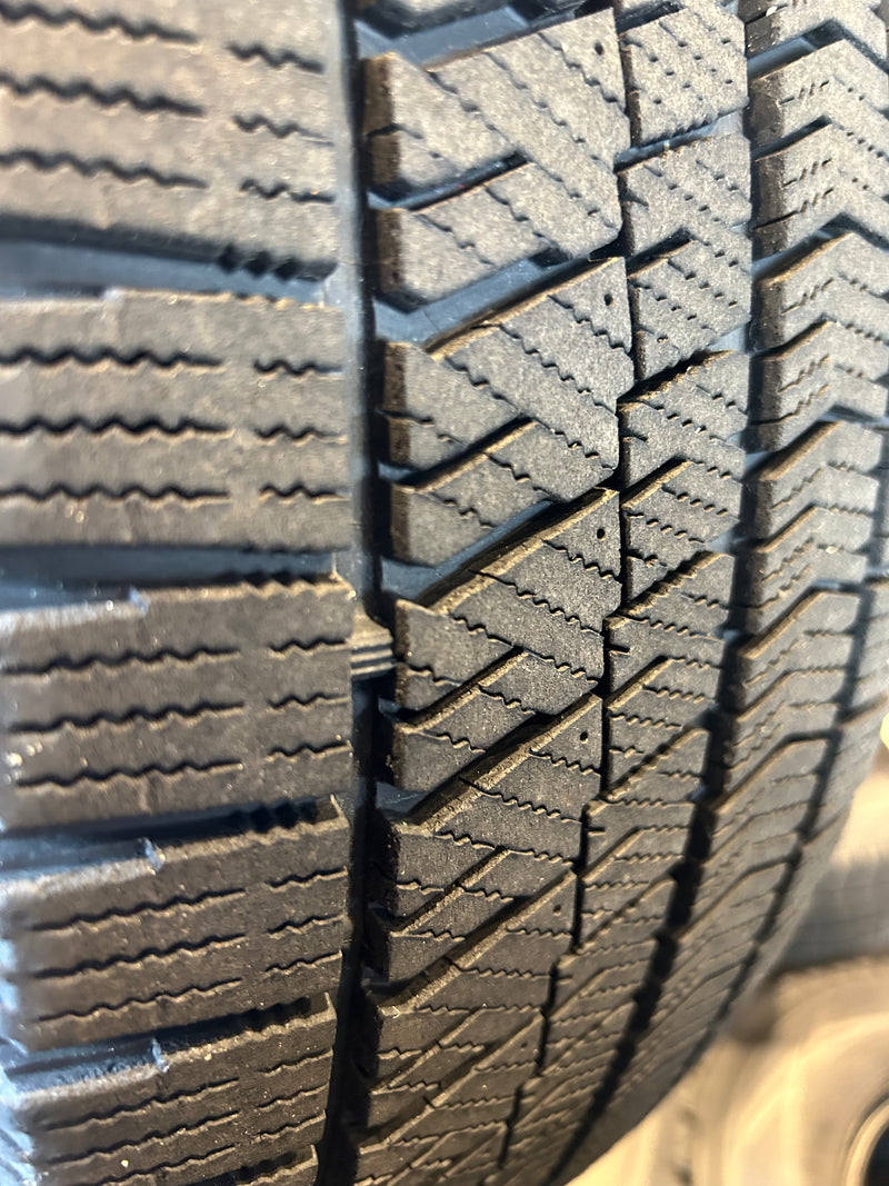 ギャラリービューアに画像をロードする, F17-0014ブリヂストンVRX2225/60R17スタッドレス