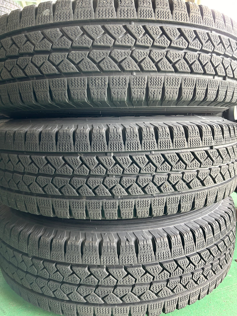 ギャラリービューアに画像をロードする, V-0012ブリヂストンブリザック VL1195/80R15スタッドレス
