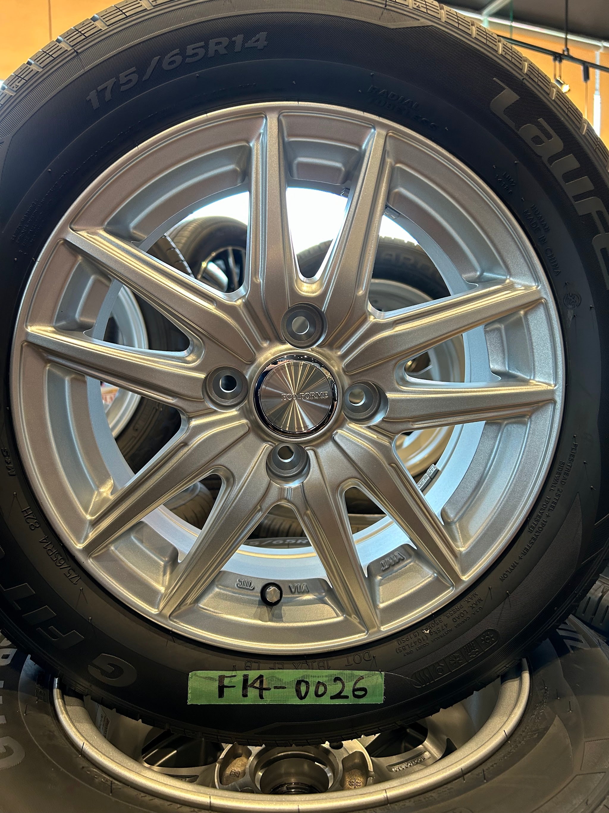 F14-0026 海外製 G FIT AS01 175/65R14 夏タイヤ ﾉｰﾄ､ｳﾞｨｯﾂ、ﾌﾞｰﾝ