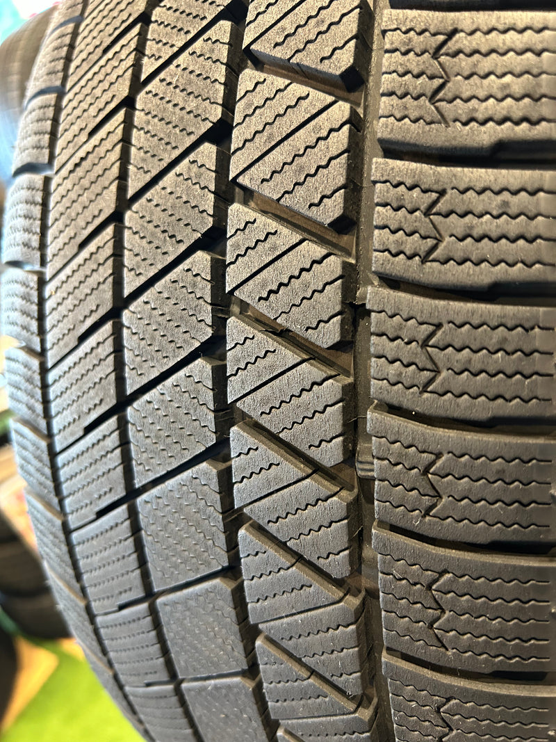ギャラリービューアに画像をロードする, F17-0026ブリヂストンVRX3 商談中215/50R17スタッドレス