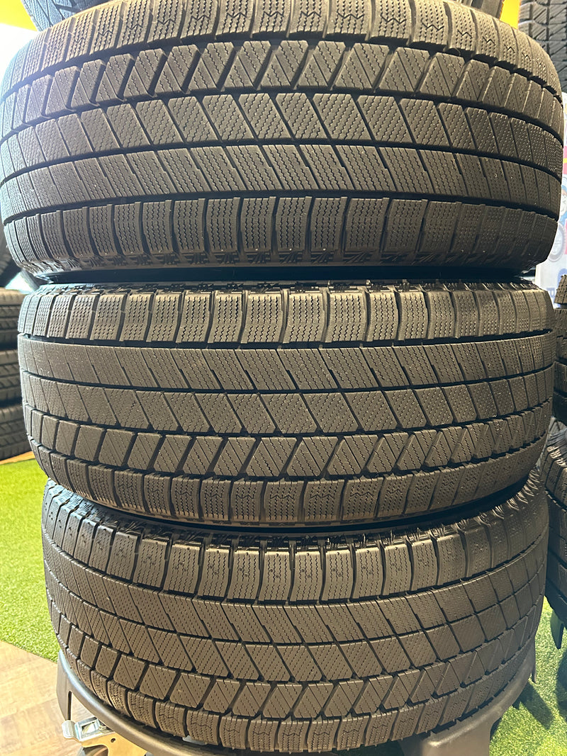 ギャラリービューアに画像をロードする, F17-0026ブリヂストンVRX3 商談中215/50R17スタッドレス