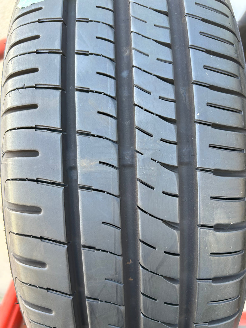 ギャラリービューアに画像をロードする, T-074ダンロップエナセーブ EC204185/65R15 夏タイヤ