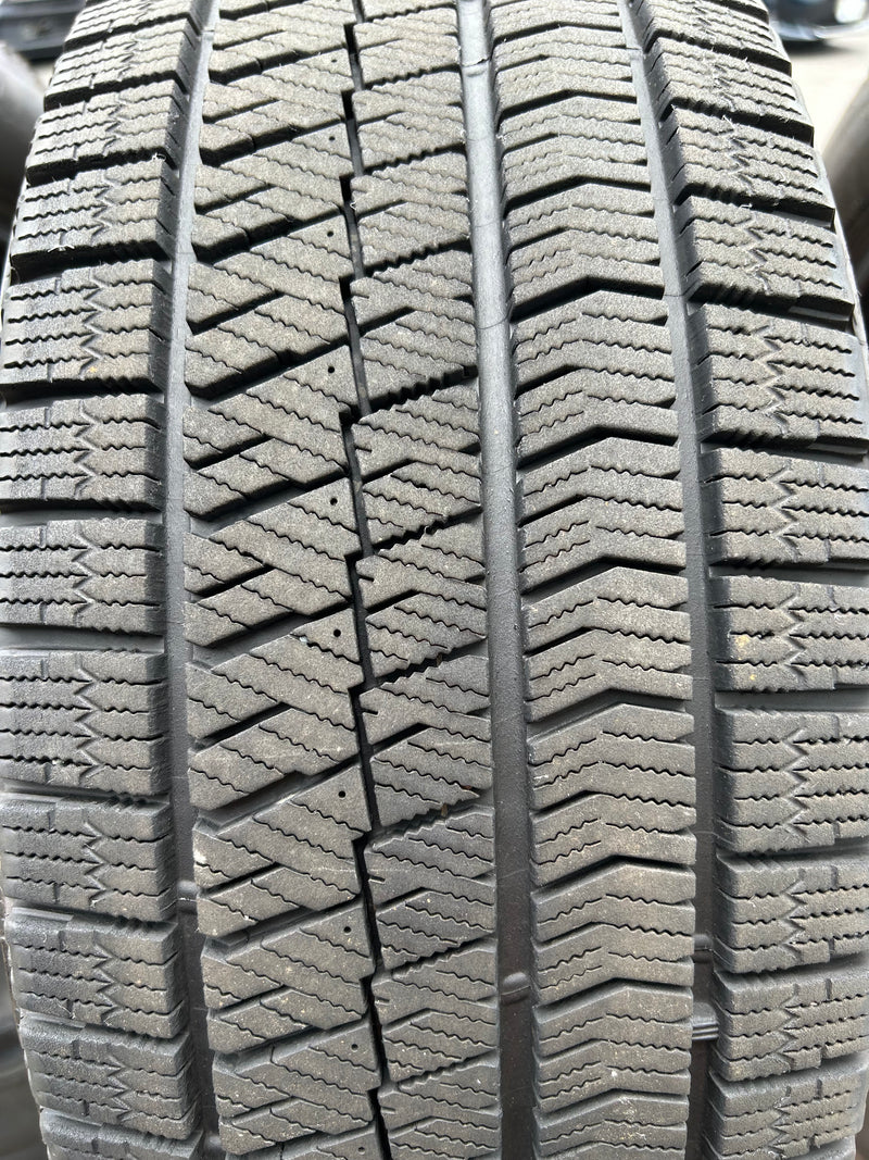 ギャラリービューアに画像をロードする, T-082ブリヂストンブリザック VRX2205/55R16 スタッドレス