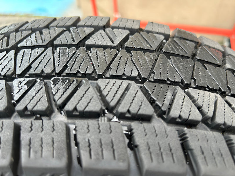 ギャラリービューアに画像をロードする, K15-0029ブリヂストンブリザック DM-V3175/80R16スタッドレス