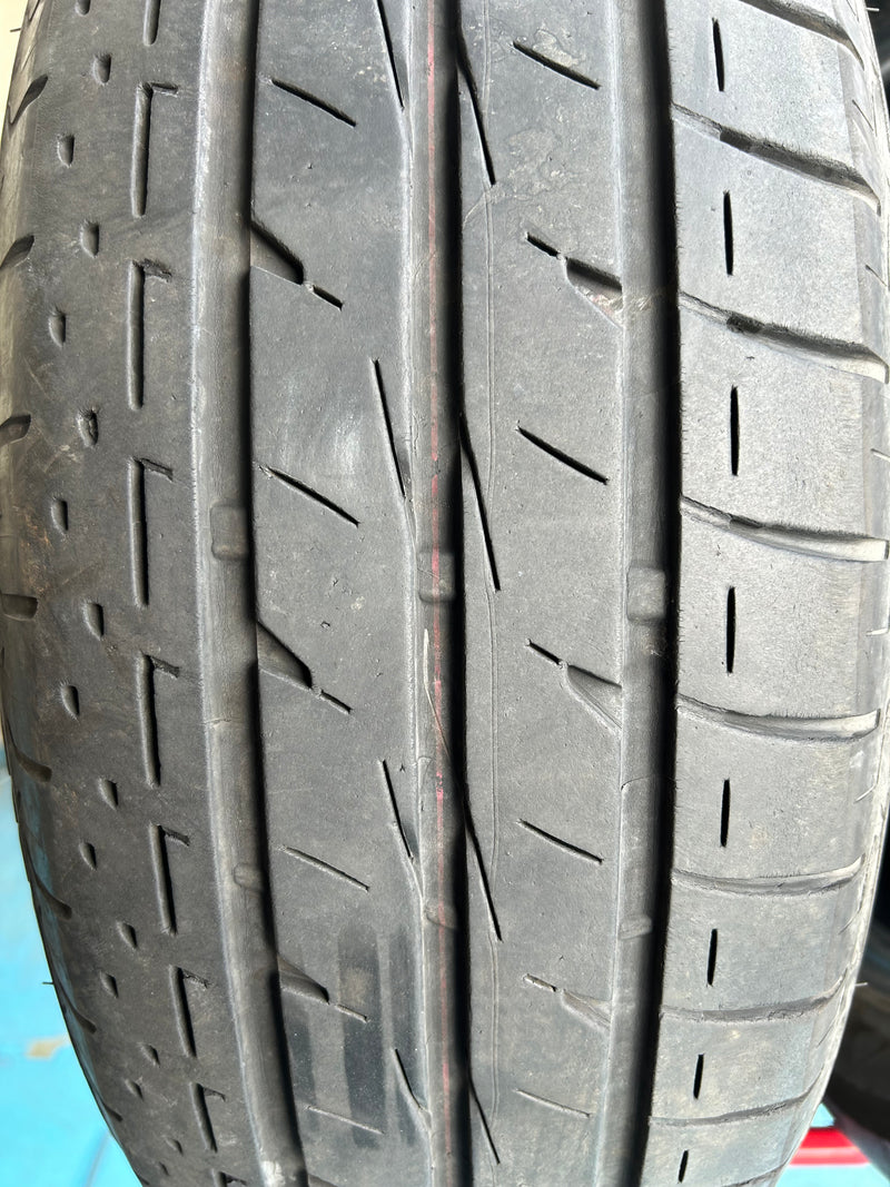 ギャラリービューアに画像をロードする, T-099ブリヂストンLUFT RVⅡ215/60R17 夏タイヤ