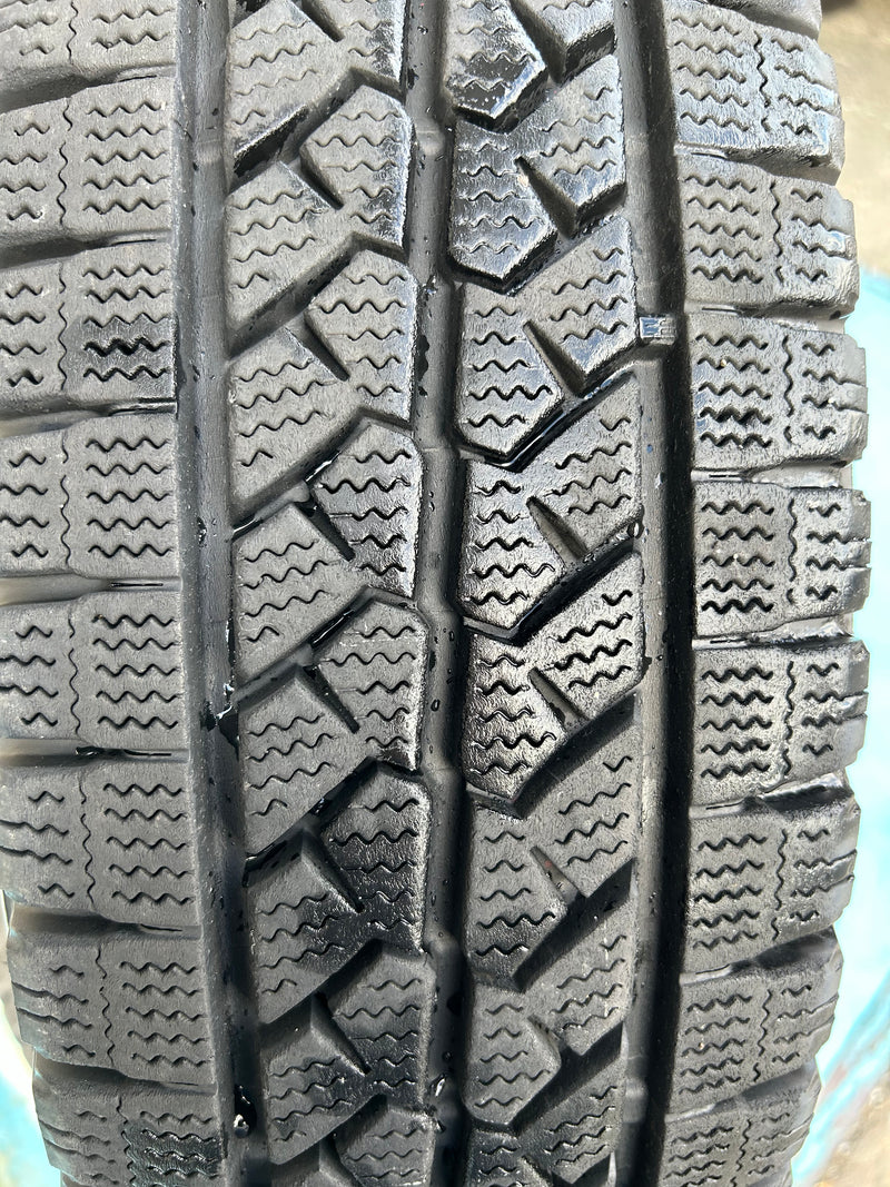 ギャラリービューアに画像をロードする, V-0023ブリヂストンブリザック VL1195/80R15スタッドレス