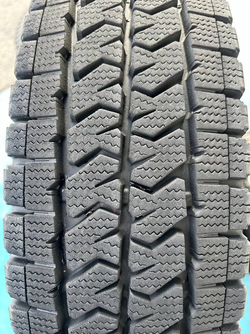 ギャラリービューアに画像をロードする, V-0024ブリヂストンブリザック VL10195/80R15スタッドレス