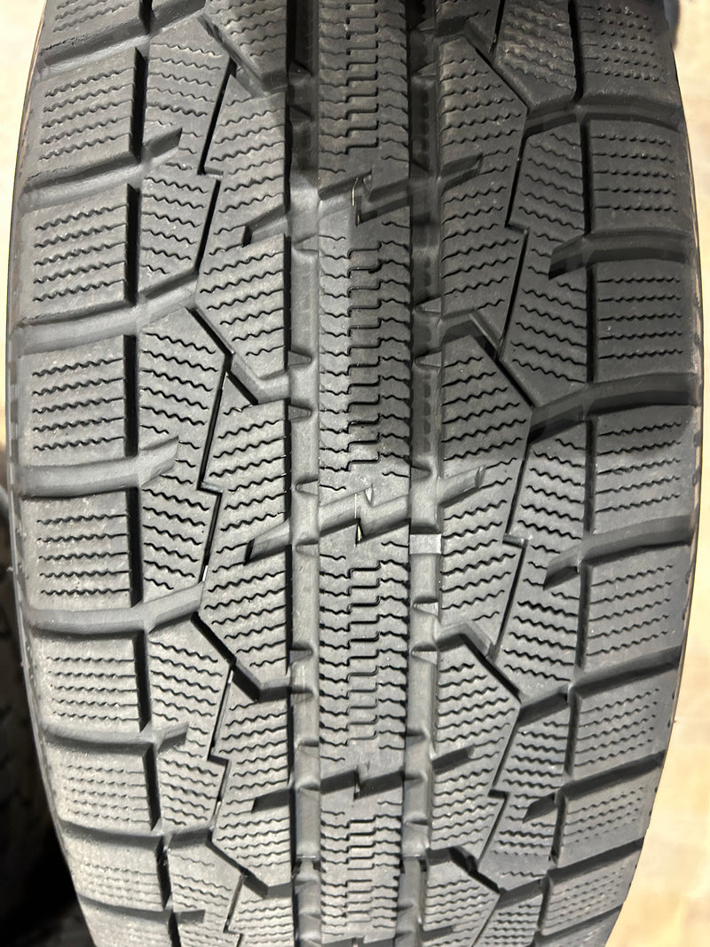 ギャラリービューアに画像をロードする, T-143トーヨーガリット GIZ195/65R15 スタッドレス