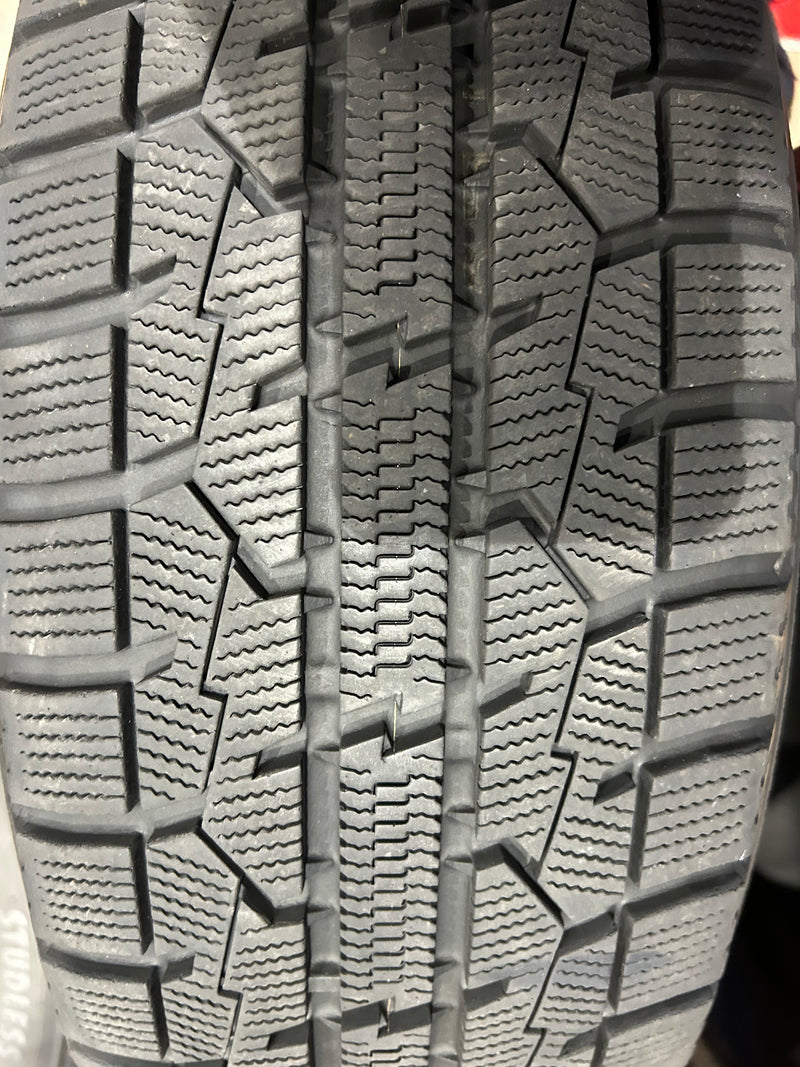 ギャラリービューアに画像をロードする, T-143トーヨーガリット GIZ195/65R15 スタッドレス