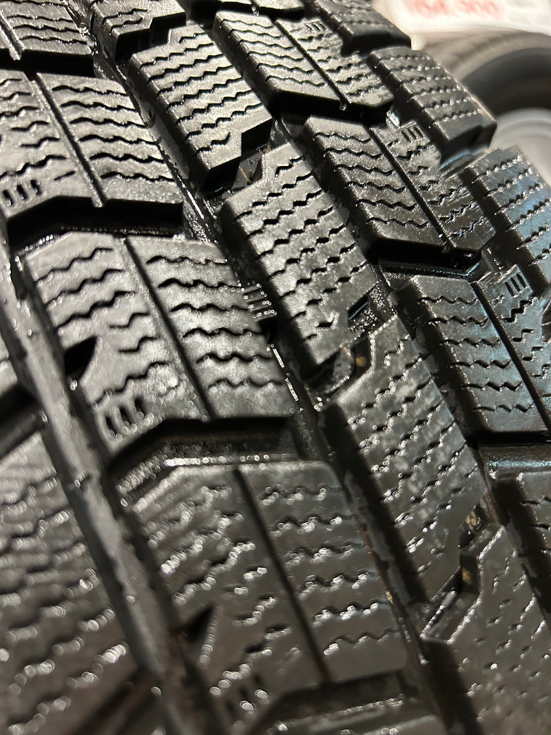 ギャラリービューアに画像をロードする, F15-0060グッドイヤーアイスナビ7195/65R15スタッドレス