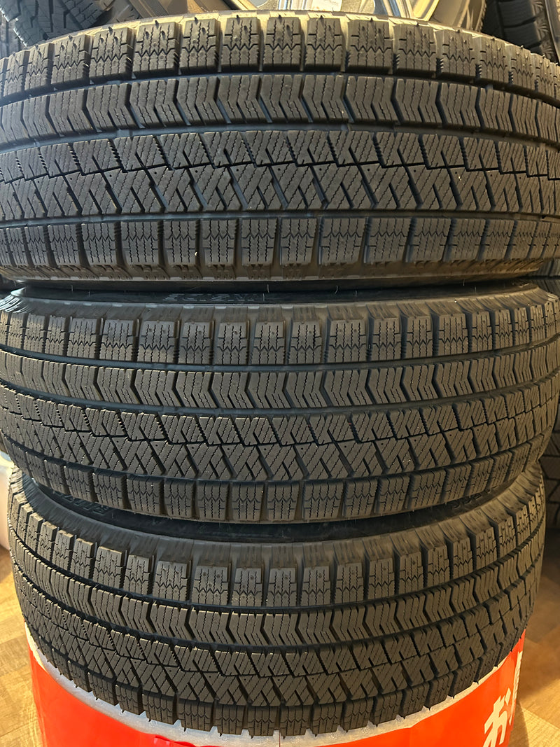 ギャラリービューアに画像をロードする, F15-0061ブリヂストンブリザック VRX2175/65R15スタッドレス