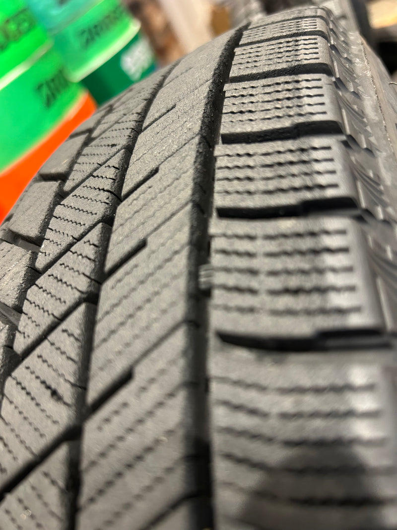 ギャラリービューアに画像をロードする, K14-0061ブリヂストンブリザック VRX3165/70R14スタッドレス