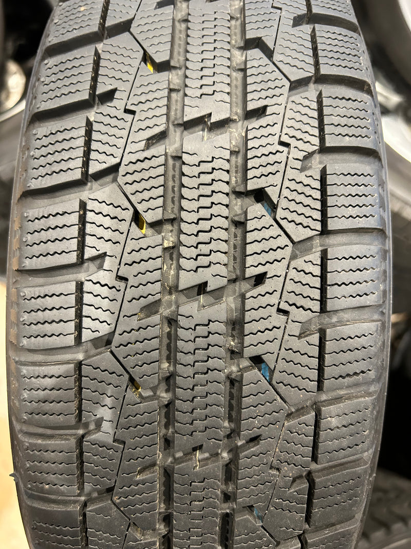 ギャラリービューアに画像をロードする, F14-0032トーヨーガリット GIZ165/65R14スタッドレス