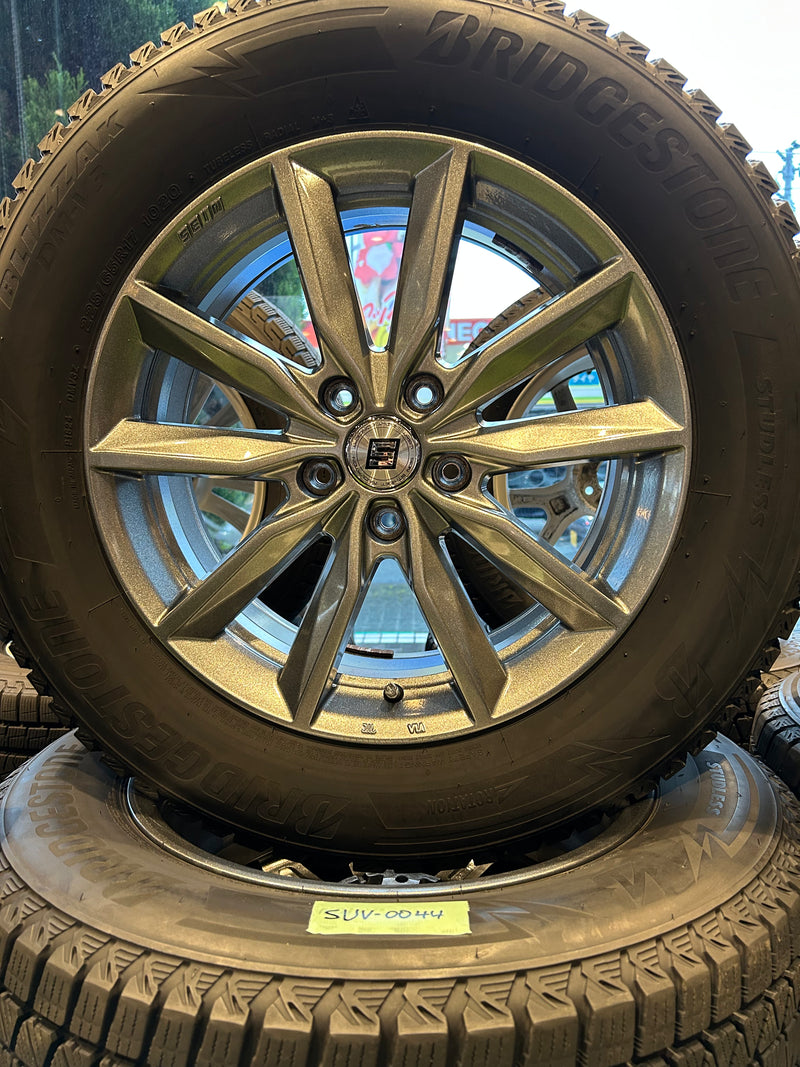 ギャラリービューアに画像をロードする, SUV-0044ブリヂストンブリザック DM-V3225/65R17スタッドレス