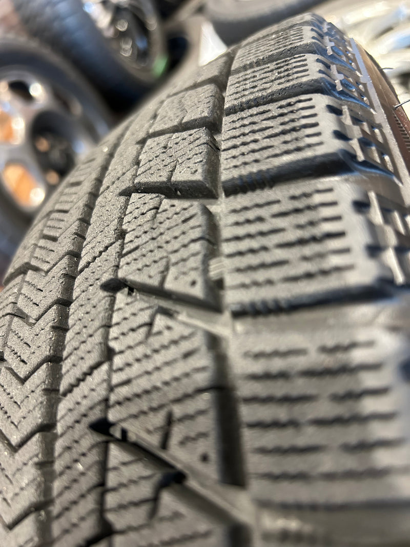 ギャラリービューアに画像をロードする, K14-0064ブリヂストンブリザック VRX155/65R14スタッドレス