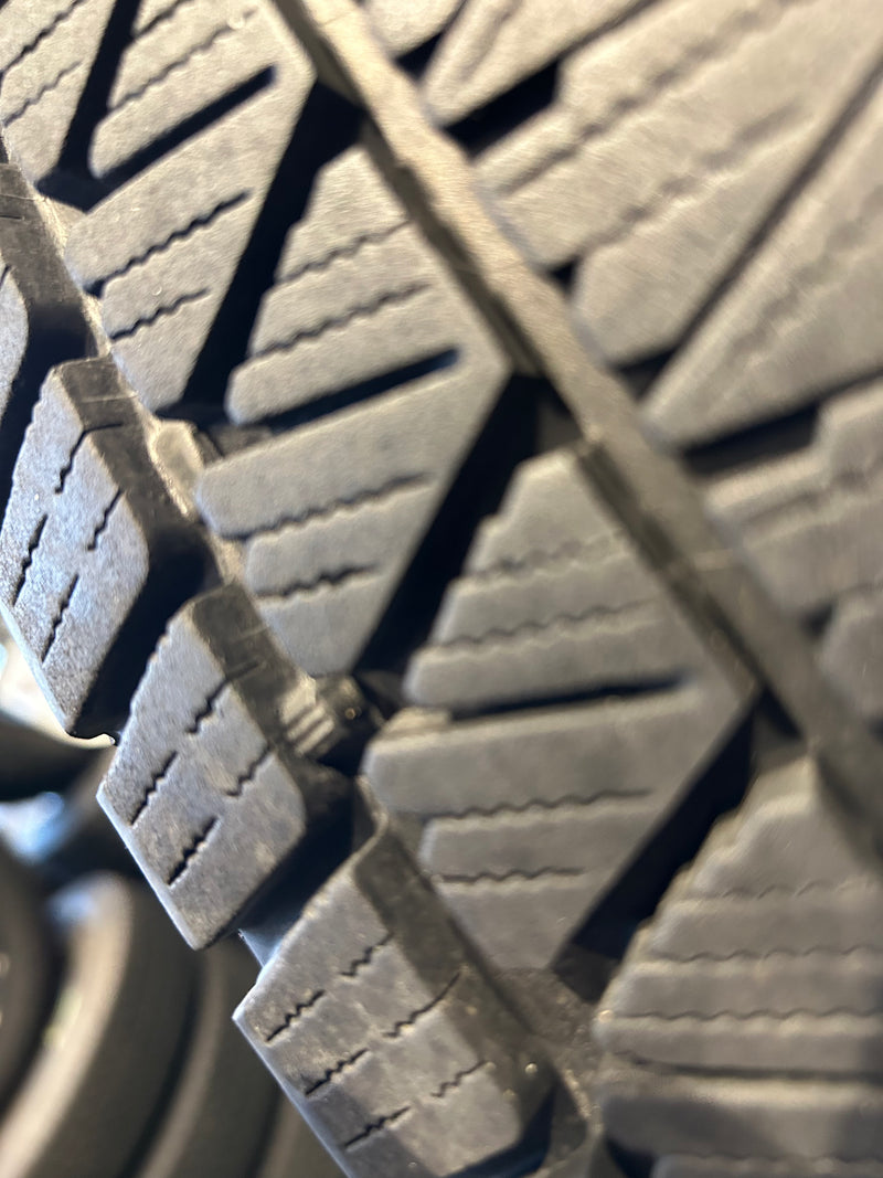 ギャラリービューアに画像をロードする, SUV-0047ブリヂストンブリザック DM-V3225/65R17スタッドレス