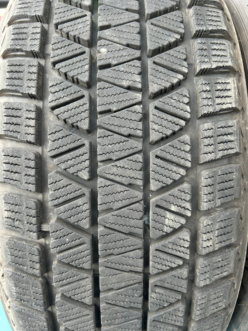 ギャラリービューアに画像をロードする, T-153ブリヂストンブリザック DM-V3235/50R20 スタッドレス