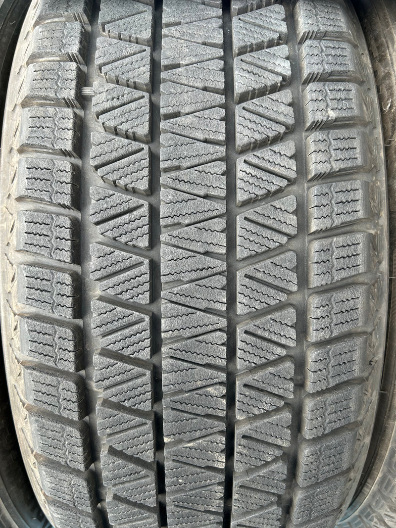ギャラリービューアに画像をロードする, T-153ブリヂストンブリザック DM-V3235/50R20 スタッドレス