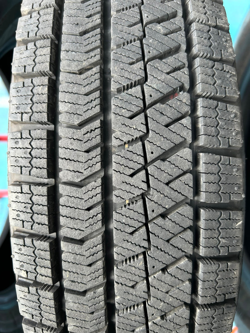 ギャラリービューアに画像をロードする, T-154ブリヂストンブリザック VRX2165/65R15スタッドレス