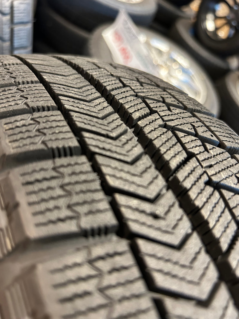 ギャラリービューアに画像をロードする, K15-0034ブリヂストンブリザック VRX165/60R15スタッドレス
