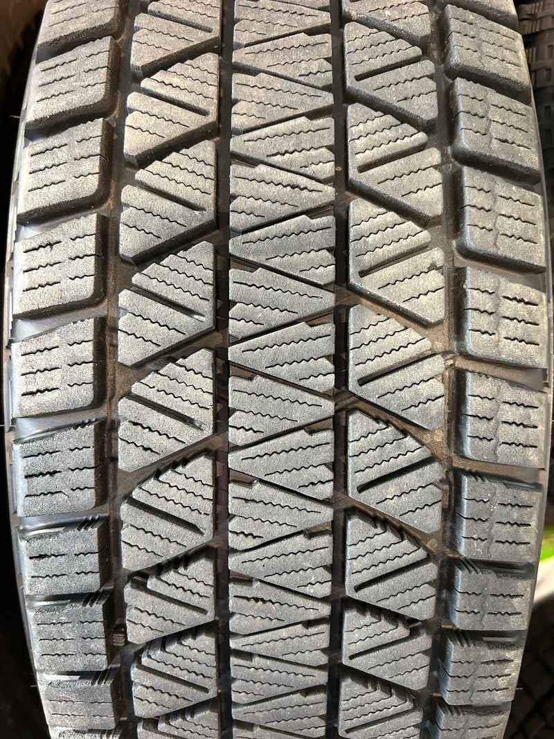 ギャラリービューアに画像をロードする, T-184ブリヂストンブリザック DM-V3215/70R16 スタッドレス
