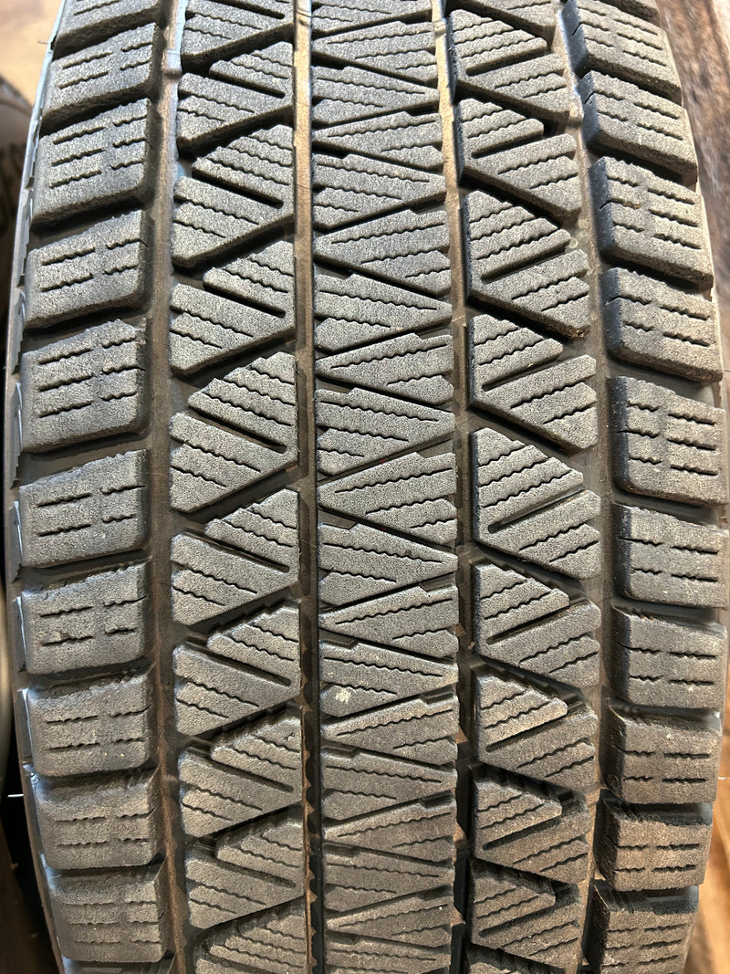 ギャラリービューアに画像をロードする, T-184ブリヂストンブリザック DM-V3215/70R16 スタッドレス