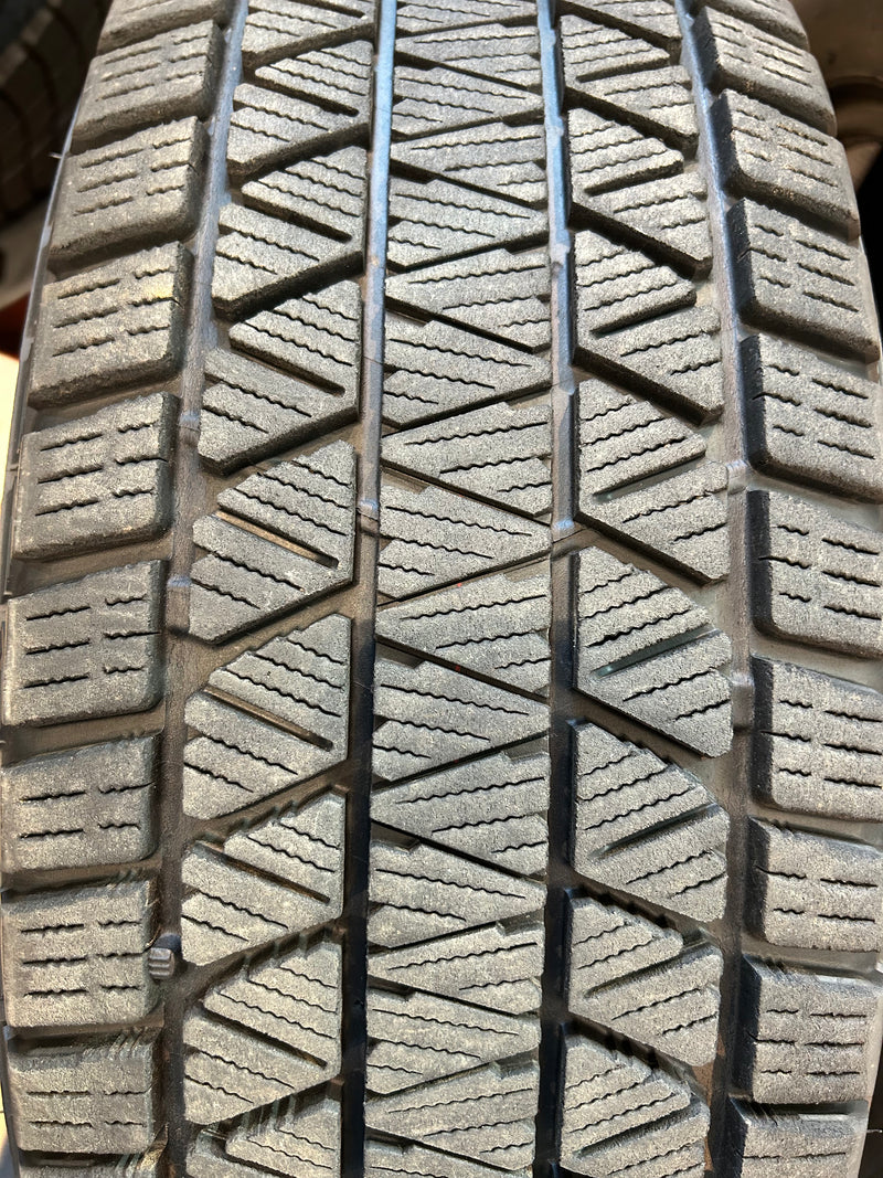 ギャラリービューアに画像をロードする, T-184ブリヂストンブリザック DM-V3215/70R16 スタッドレス