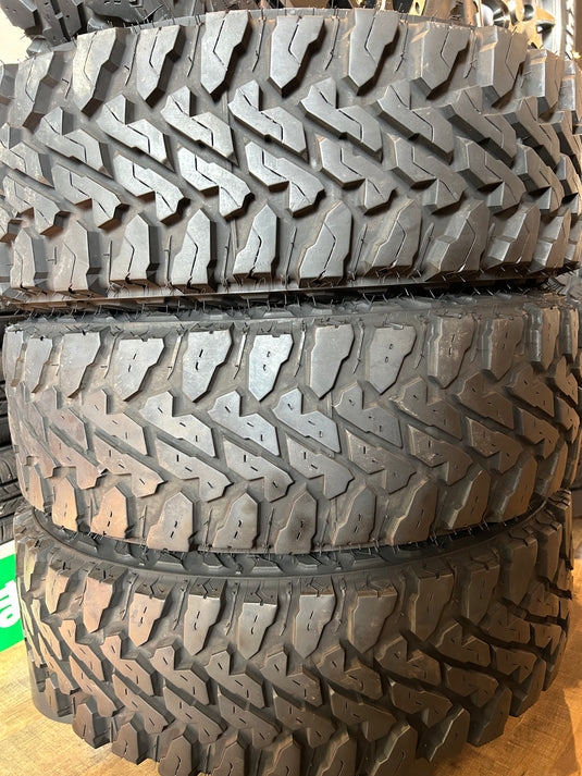 SUV-0051ヨコハマジオランダーM/T225/65R17夏タイヤ