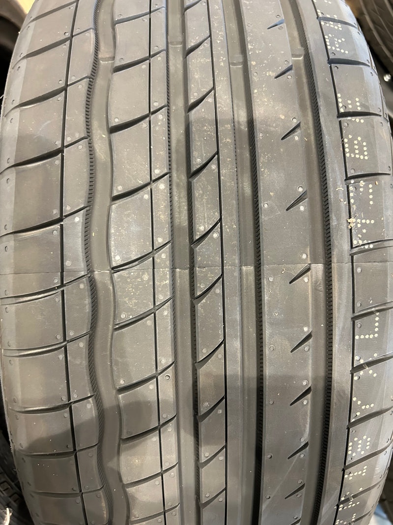 ギャラリービューアに画像をロードする, T-208海外製AUTORUN M3225/40R18 夏タイヤ