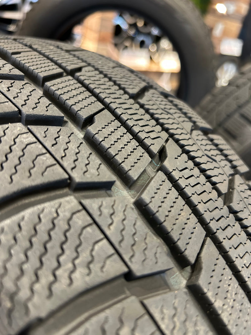 ギャラリービューアに画像をロードする, F15-0077トーヨーウィンタートランパスTX195/65R15スタッドレス
