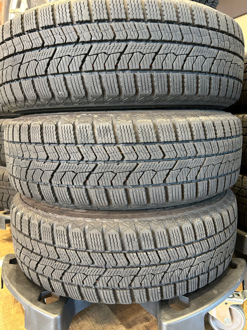 ギャラリービューアに画像をロードする, F14-0045トーヨーオブザーブ GIZ2165/65R14スタッドレス