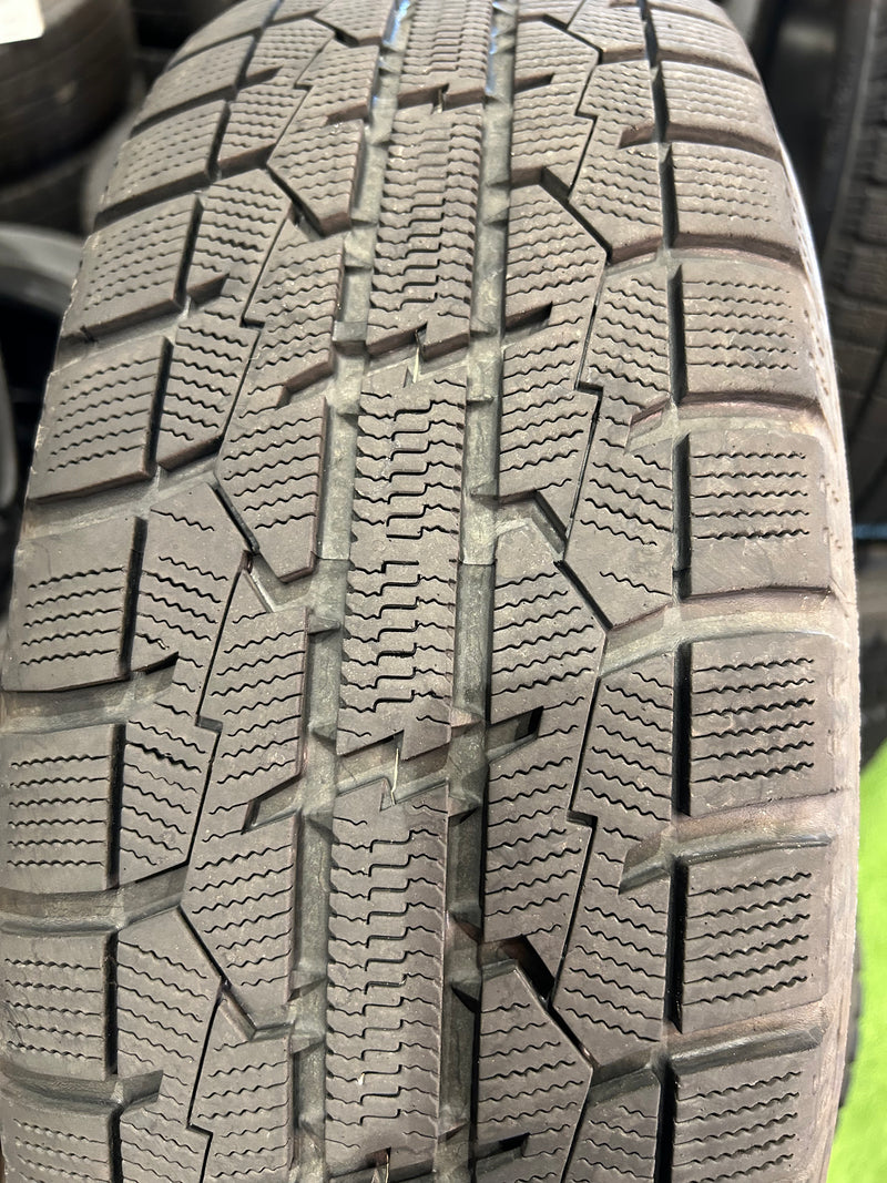 ギャラリービューアに画像をロードする, F15-0078トーヨーガリット GIZ195/65R15スタッドレス
