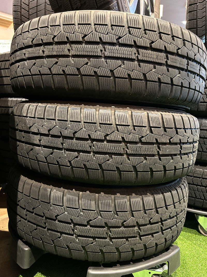 ギャラリービューアに画像をロードする, F15-0078トーヨーガリット GIZ195/65R15スタッドレス
