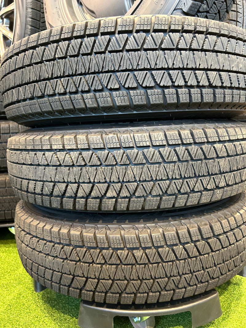 ギャラリービューアに画像をロードする, K15-0039ブリヂストンブリザック DM-V3175/80R16スタッドレス
