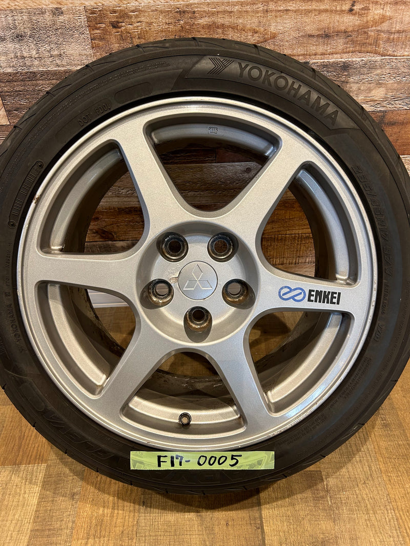 ギャラリービューアに画像をロードする, F17-0005 ヨコハマ ｱﾄﾞﾊﾞﾝ　V701 235/45Ｒ17 夏タイヤ ﾗﾝｻｰｴﾎﾞﾘｭｰｼｮﾝ etc
