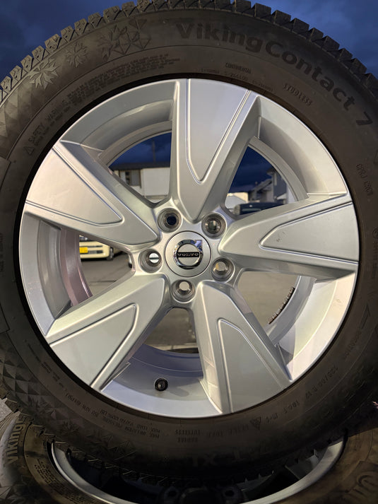 SUV-0063 コンチネンタル スタッドレス ViKing ｺﾝﾀｸﾄ 235/60Ｒ17