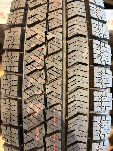 T-238 ブリヂストン スタッドレス ﾌﾞﾘｻﾞｯｸ　VRX2 155/80Ｒ13