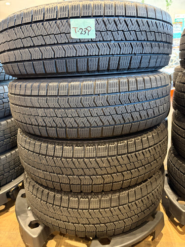 T-239 ブリヂストン スタッドレス ﾌﾞﾘｻﾞｯｸ　VRX2 165/65Ｒ14