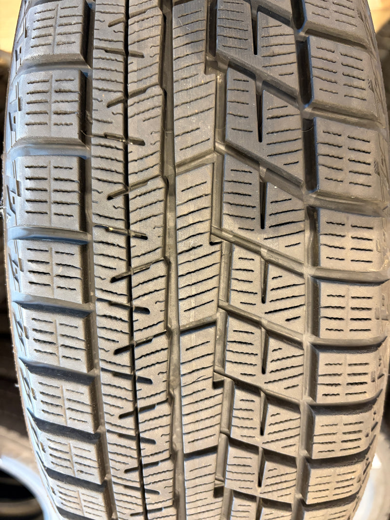 ギャラリービューアに画像をロードする, T-241 ヨコハマ スタッドレス ｱｲｽｶﾞｰﾄﾞ　IG60 175/65Ｒ14
