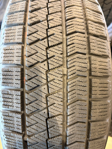 T-244 ブリヂストン スタッドレス ﾌﾞﾘｻﾞｯｸ　VRX2 185/60Ｒ15