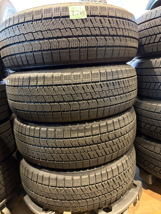 T-244 ブリヂストン スタッドレス ﾌﾞﾘｻﾞｯｸ　VRX2 185/60Ｒ15