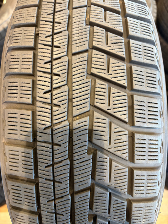 T-249 ヨコハマ スタッドレス ｱｲｽｶﾞｰﾄﾞ　IG60 205/65Ｒ16