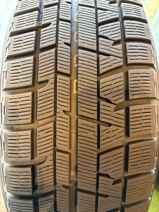 T-251 ヨコハマ スタッドレス ｱｲｽｶﾞｰﾄﾞ　IG50ﾌﾟﾗｽ 215/60Ｒ17