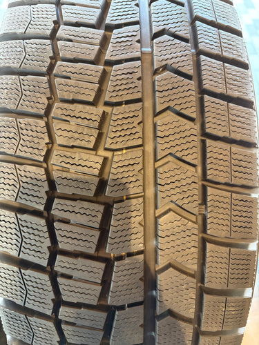 T-252 ダンロップ スタッドレス ｳｨﾝﾀｰﾏｯｸｽ　WM02 225/55Ｒ17