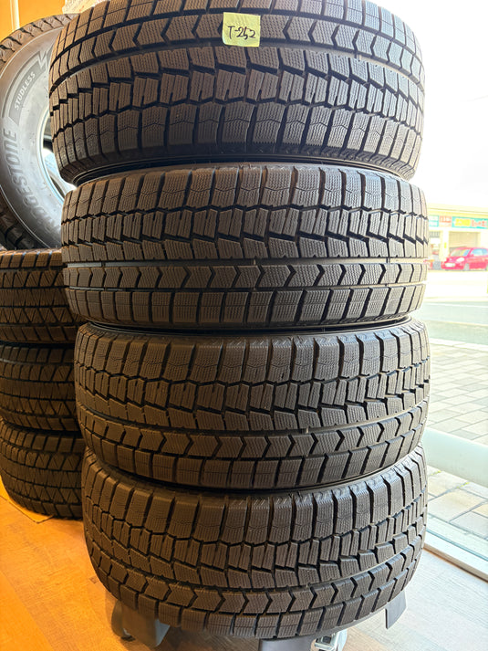 T-252 ダンロップ スタッドレス ｳｨﾝﾀｰﾏｯｸｽ　WM02 225/55Ｒ17