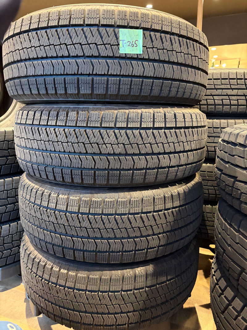 ギャラリービューアに画像をロードする, T-265 ブリヂストン スタッドレス ﾌﾞﾘｻﾞｯｸ　VRX2 215/60Ｒ16
