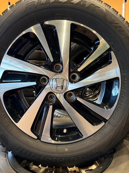 F15-0082 ブリヂストン スタッドレス ﾌﾞﾘｻﾞｯｸ　VRX2 185/65Ｒ15