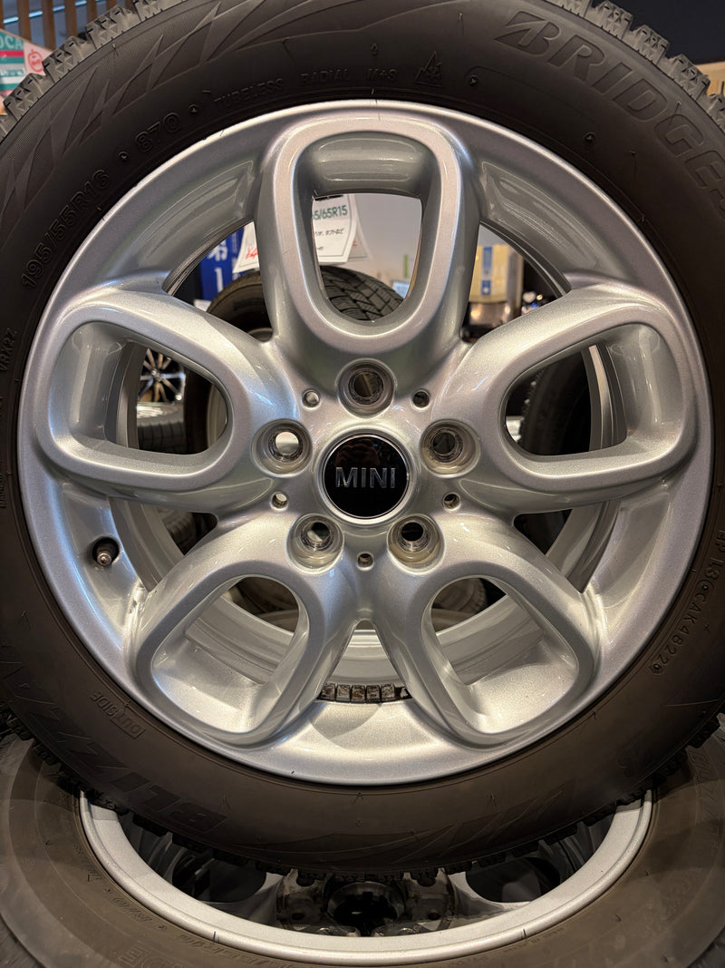 ギャラリービューアに画像をロードする, F16-0057 ブリヂストン スタッドレス ﾌﾞﾘｻﾞｯｸ　VRX2 195/55Ｒ16
